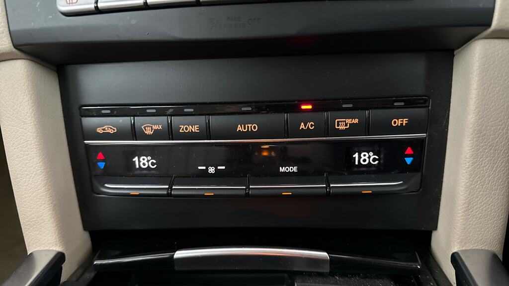 Mercedes-Benz E Class E350 Bluetec Amg Line 9G-tronic White #16