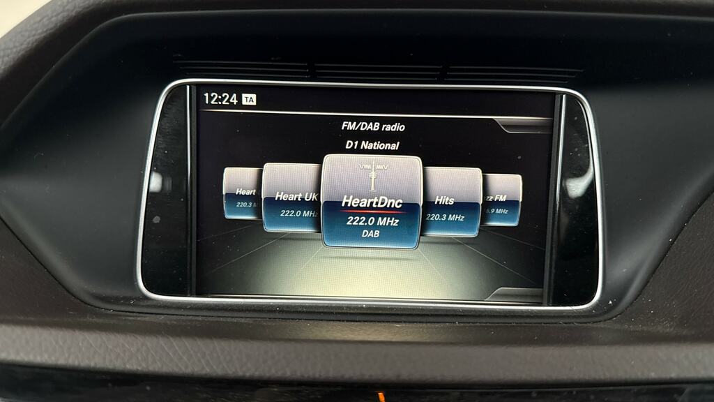 Mercedes-Benz E Class E350 Bluetec Amg Line 9G-tronic White #20