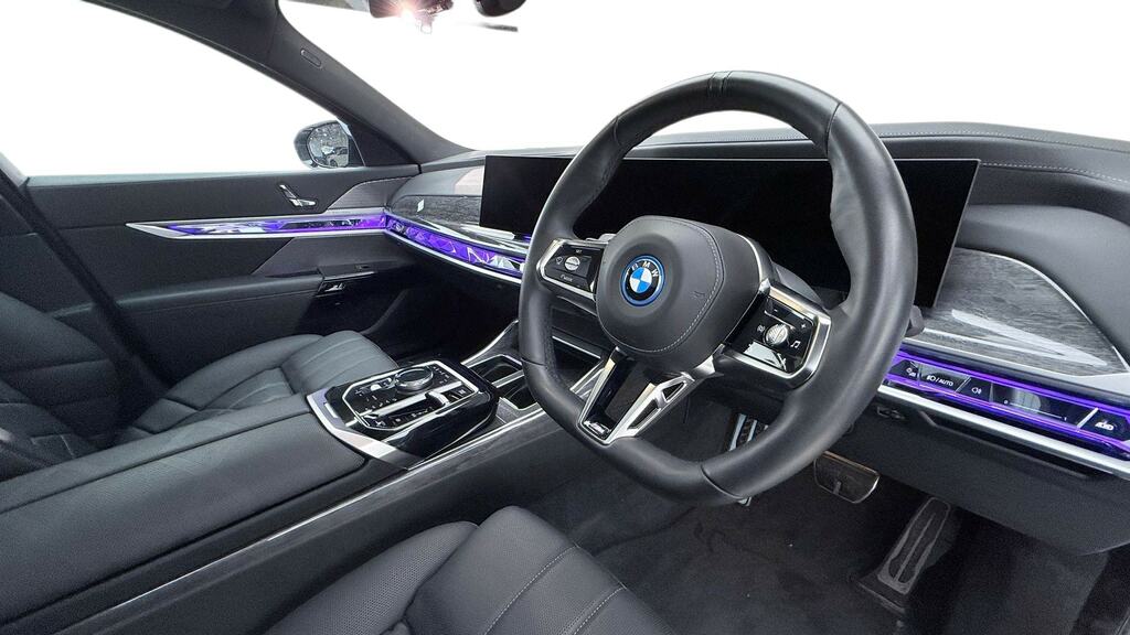 BMW i7 335Kw Edrive50 M Sport 105.7Kwh Black #6