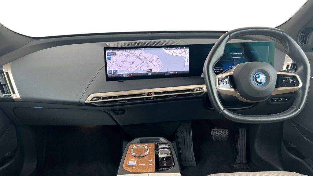 BMW iX 240Kw Xdrive40 M Sport 76.6Kwh Sky YL22ORZ Grey #4