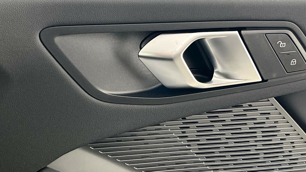 BMW 1 Series 120 M Sport Step #19