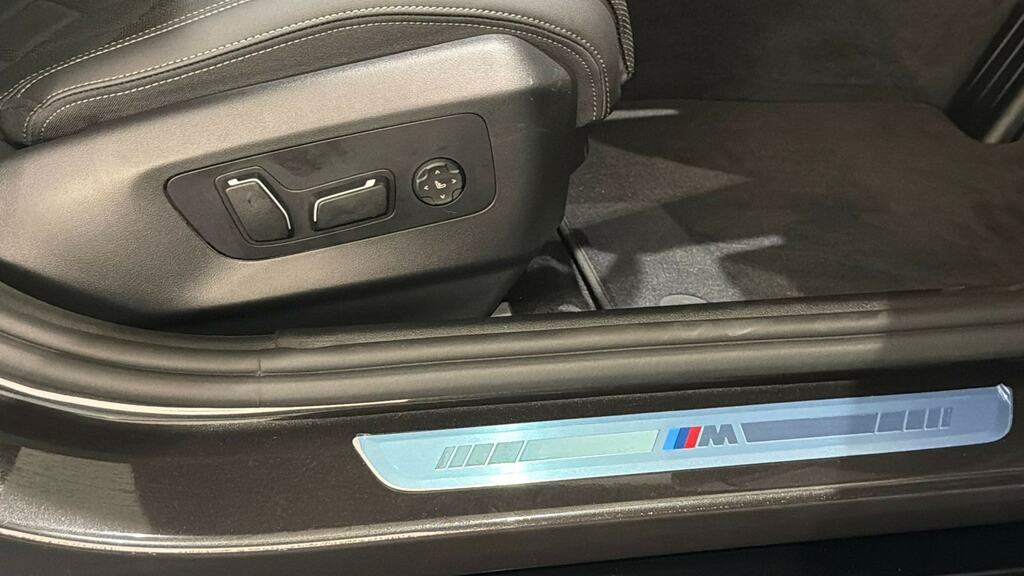 BMW 5 Series 550E Xdrive M Sport Tech Plus Blue #26