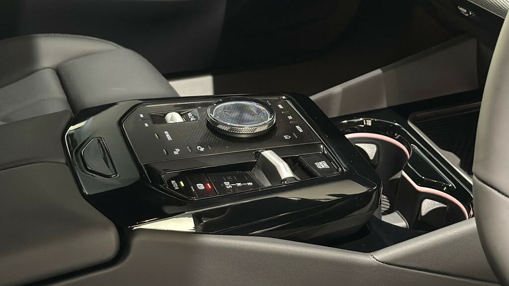 BMW 5 Series 550E Xdrive M Sport Tech Plus Blue #10