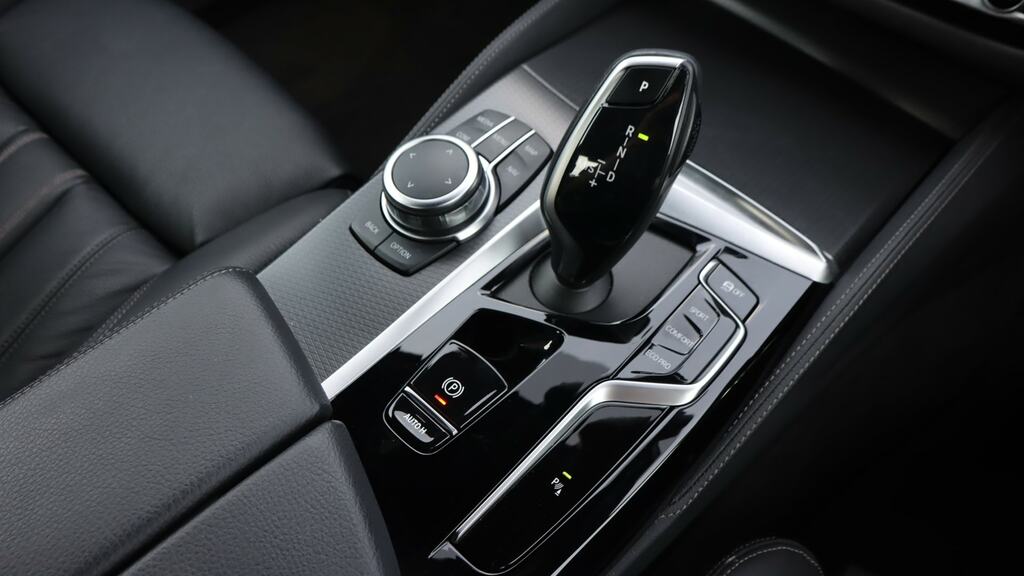 BMW 5 Series M Sport Black #10