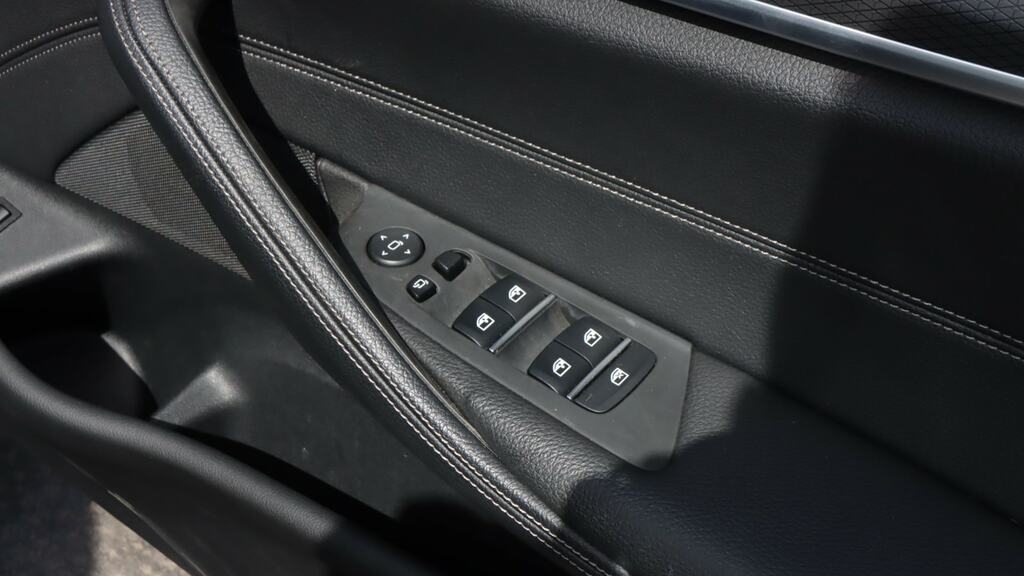 BMW 5 Series M Sport Black #35