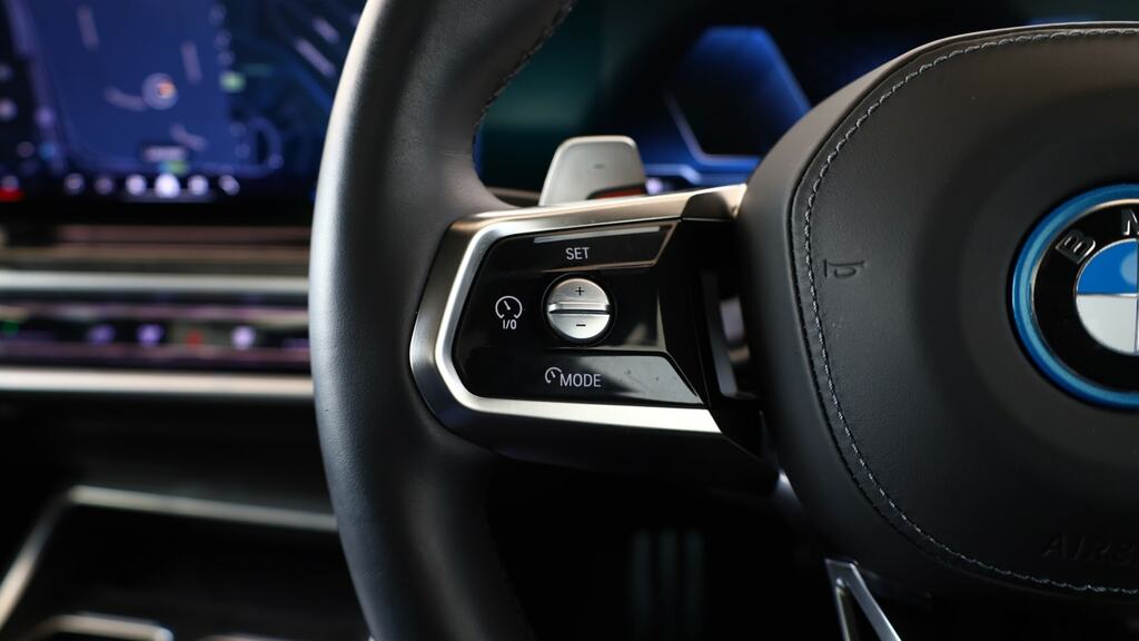 BMW 7 Series M760e Xdrive Grey #16