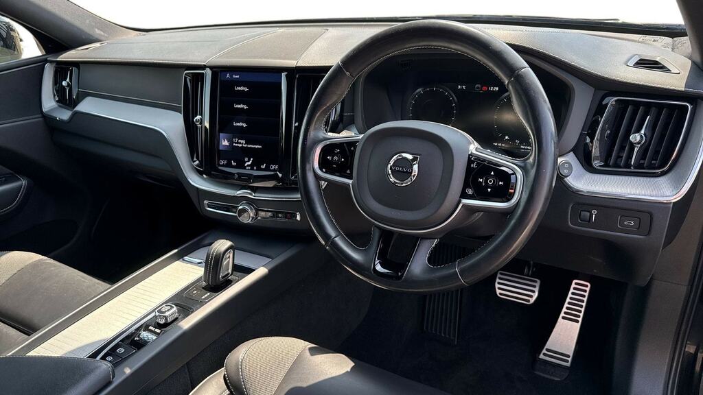 Volvo XC60 2.0 B4d R Design Pro Geartronic Black #5