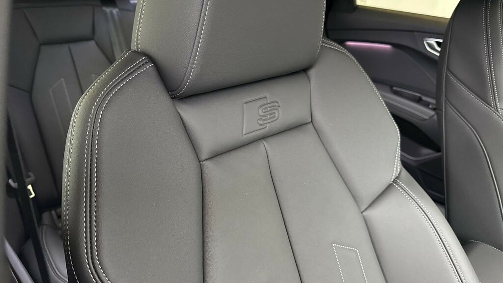 Audi Q4 E Tron 210Kw 45 82Kwh Black Edition Black #9
