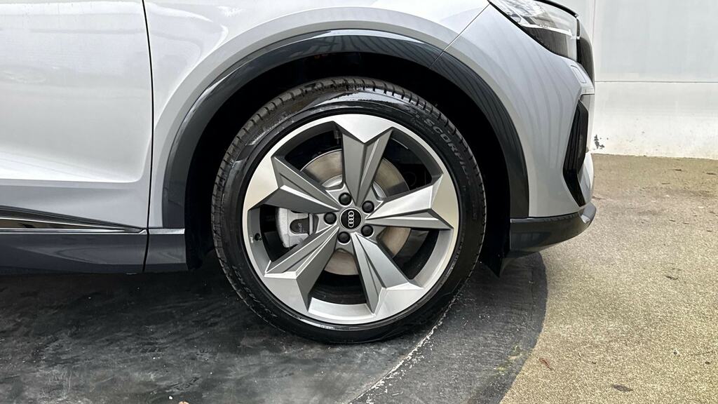 Audi Q4 E Tron 210Kw 45 82Kwh Black Edition Tech Pack Silver #5