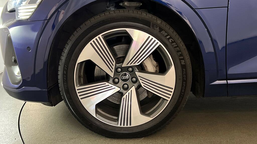 Audi E-tron 300Kw 55 Quattro 95Kwh S Line Blue #5