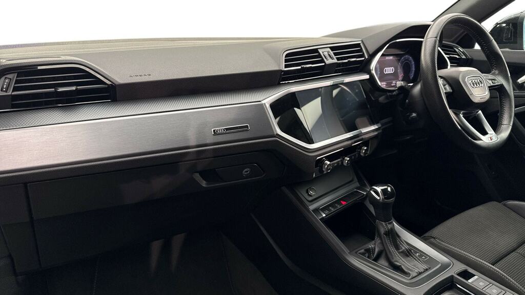 Audi Q3 35 Tfsi S Line S Tronic SX19FWW Black #2