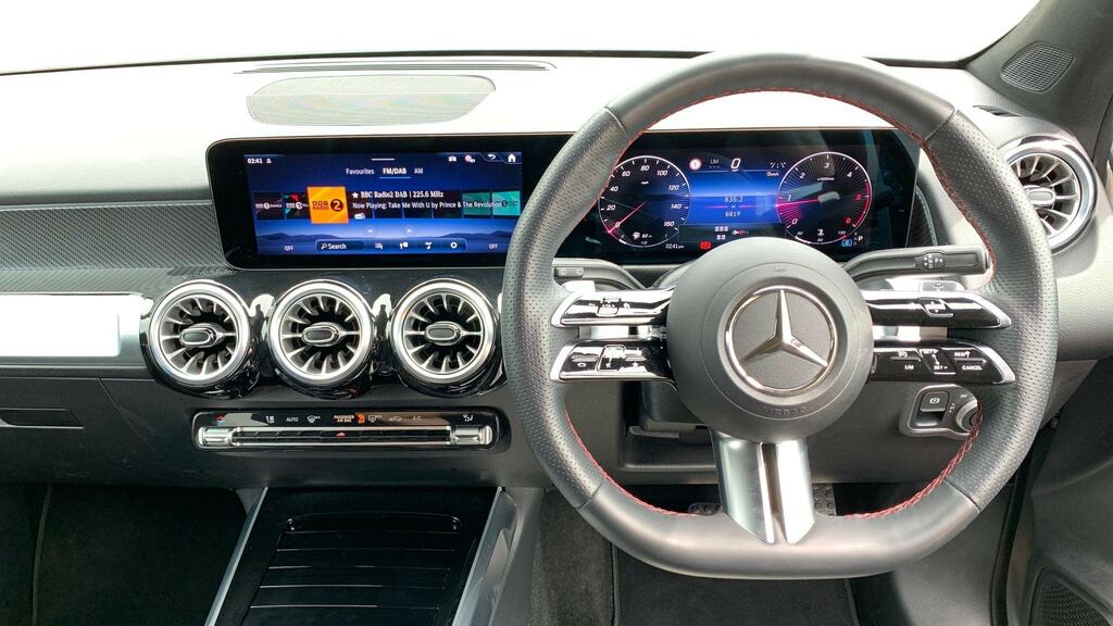 Mercedes-Benz GLB Class 200 Amg Line Executive 7G-tronic Black #9