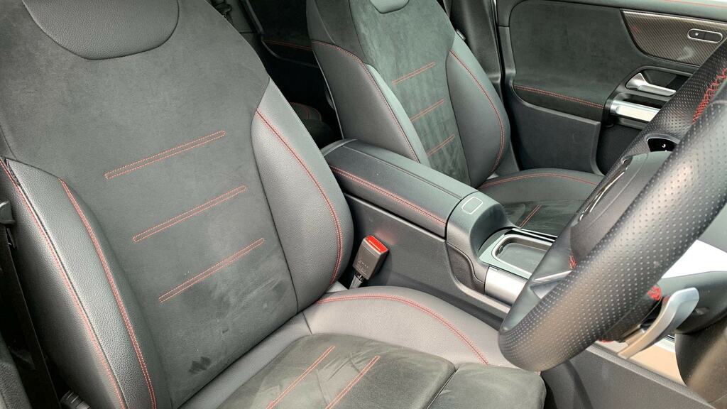 Mercedes-Benz GLB Class 200 Amg Line Executive 7G-tronic Black #11