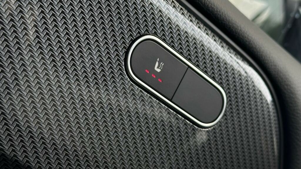 Mercedes-Benz GLB Class Glb 200 Exclusive Launch Edition 7G-tronic Grey #16
