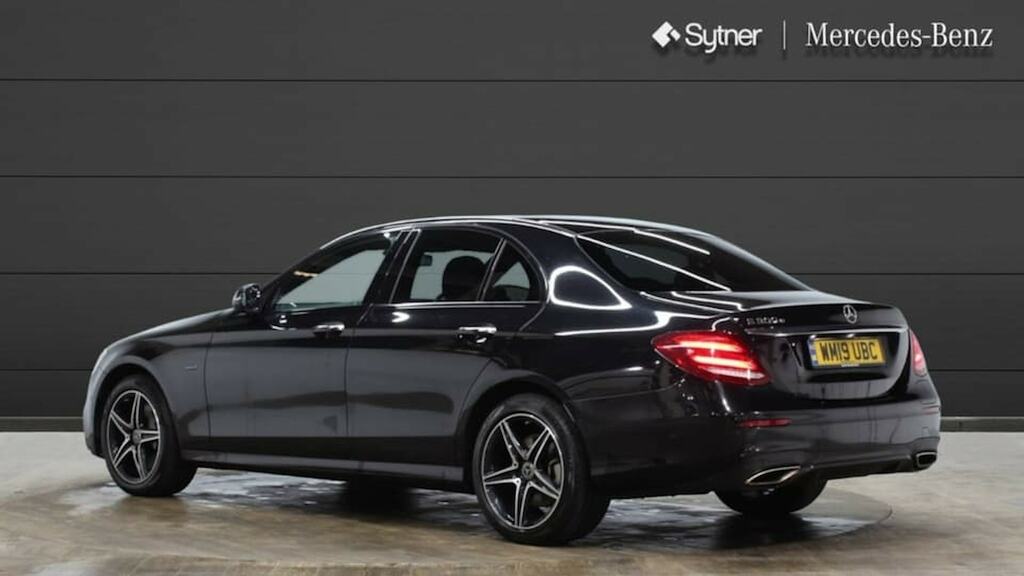 Mercedes-Benz E Class E300de Amg Line Premium Plus 9G-tronic Black #2