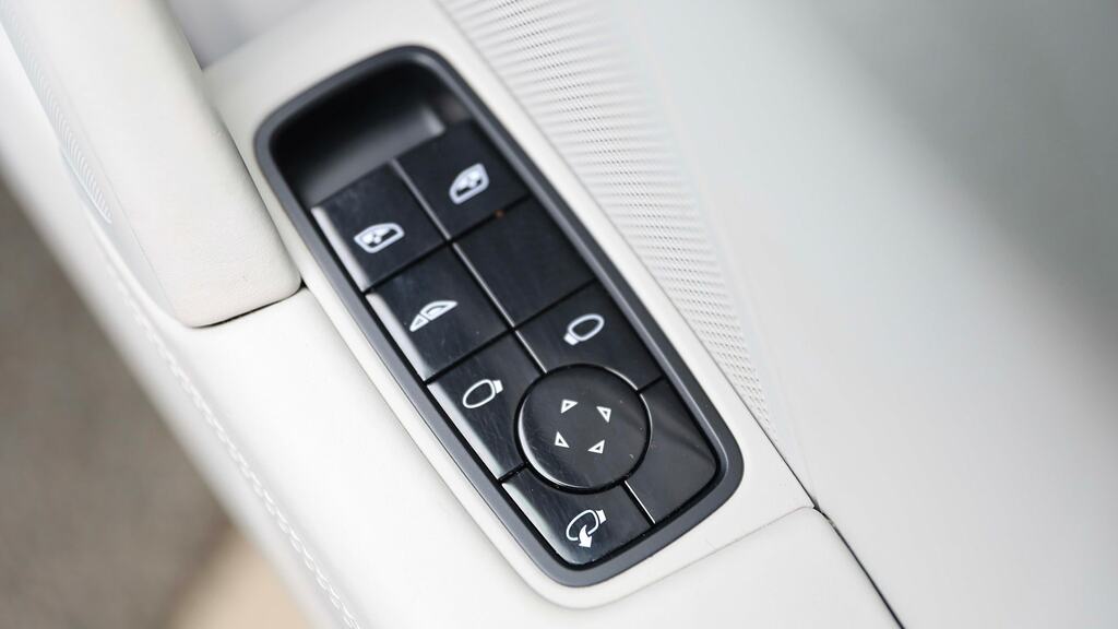 Porsche 911 911 Carrera S Grey #24