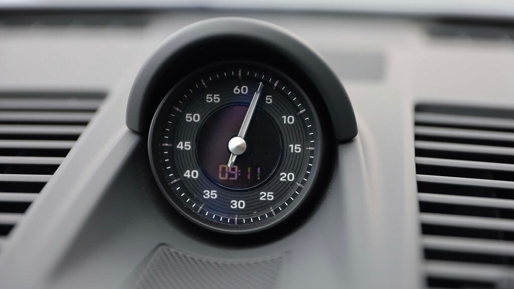 Porsche 911 911 Carrera S Grey #16