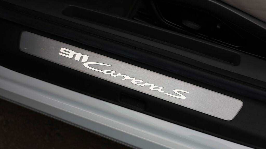 Porsche 911 911 Carrera S Grey #25