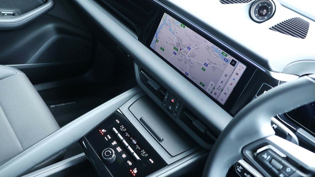 Porsche Macan 100Kwh Suv 360 Ps Black #8