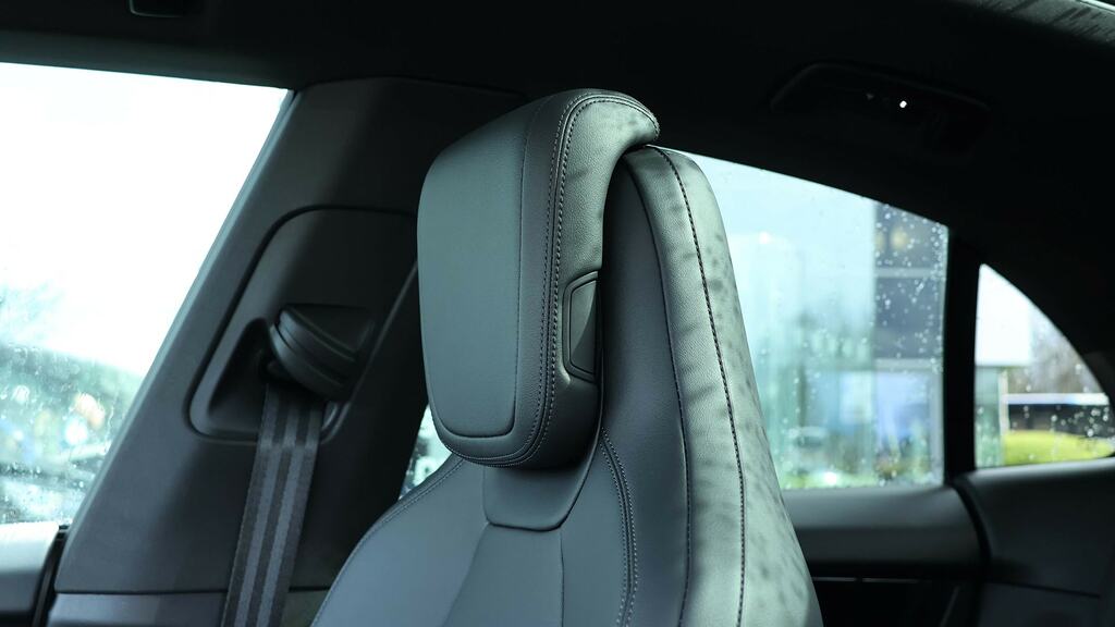 Porsche Macan 100Kwh Suv 360 Ps Black #24