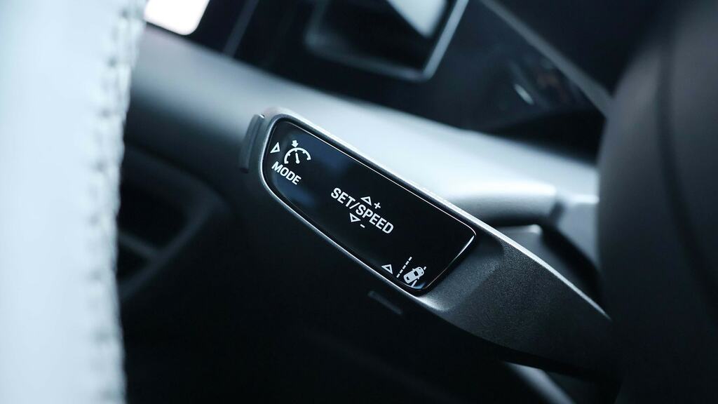 Porsche Macan 100Kwh Suv 360 Ps Black #21