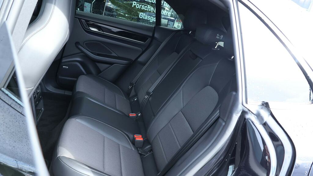 Porsche Macan 100Kwh Suv 360 Ps Black #13