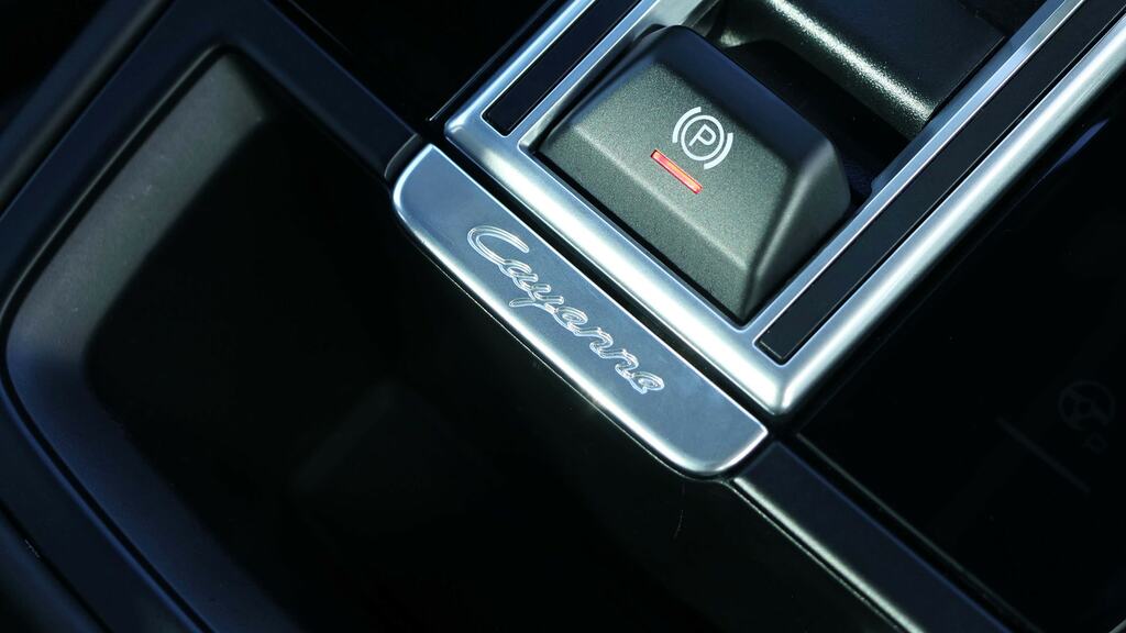 Porsche Cayenne 3.0T V6 Platinum Edition Suv Tiptronics Black #12