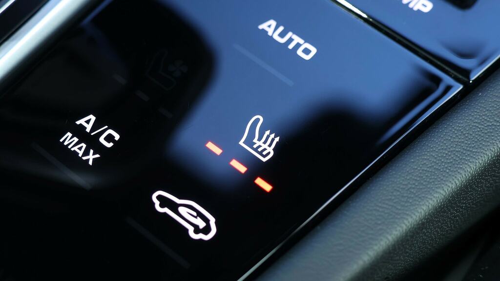 Porsche Cayenne 3.0T V6 Platinum Edition Suv Tiptronics Black #11