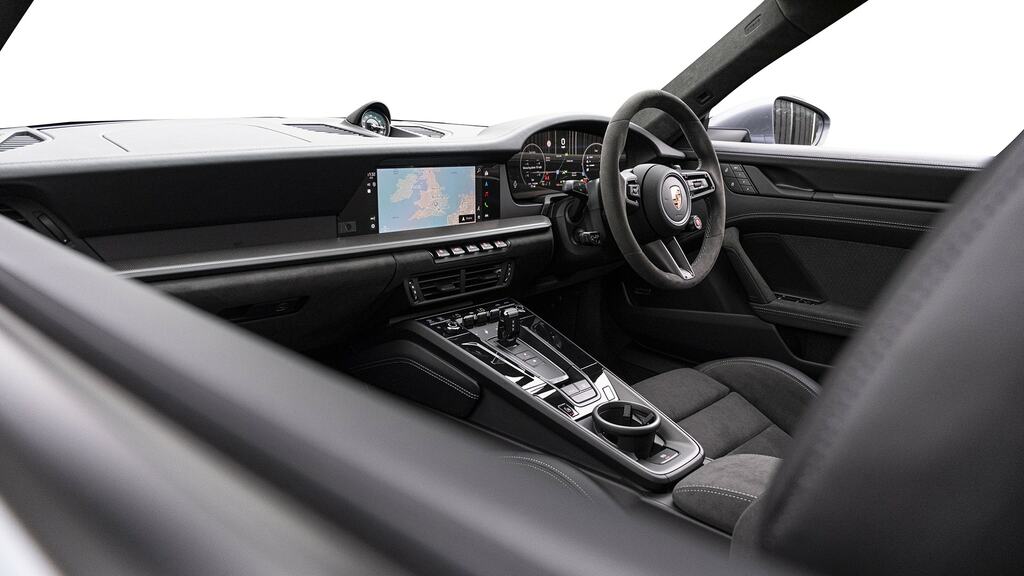 Porsche 911 Gts T-hybrid Pdk White #17