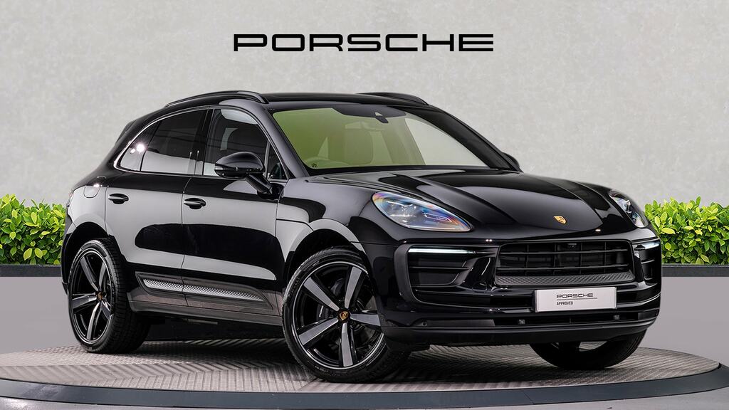 Porsche Macan 5dr Pdk KM26ZYY Black