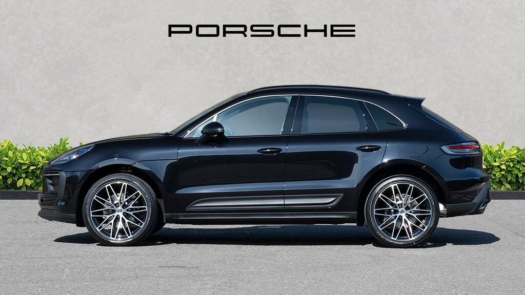 Porsche Macan 5dr Pdk Black #4