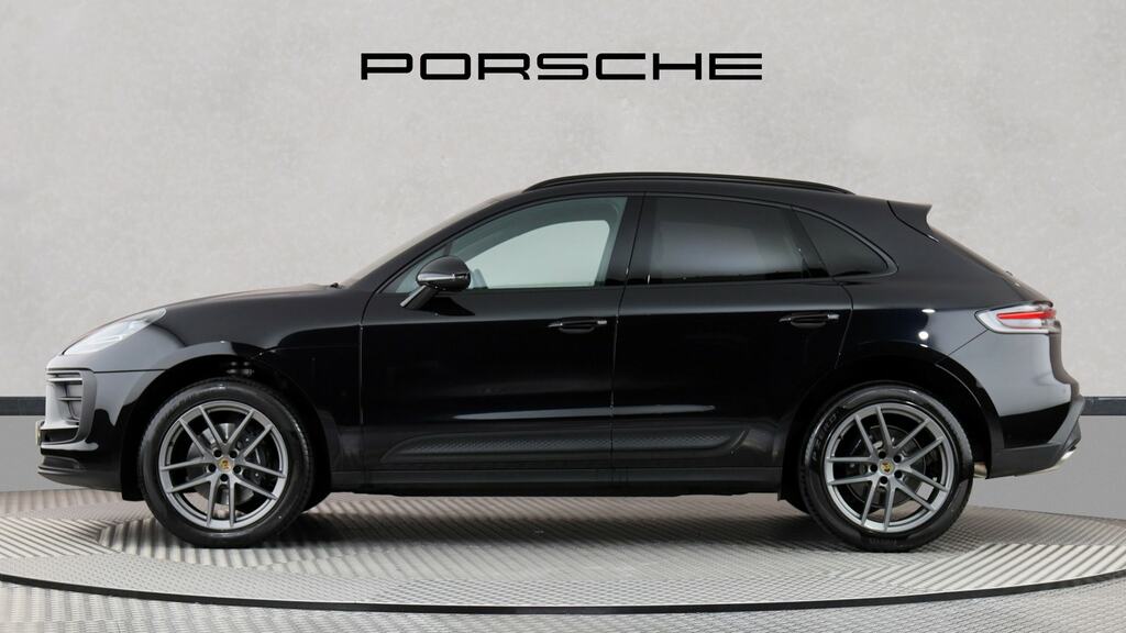 Porsche Macan 5dr Pdk Black #3