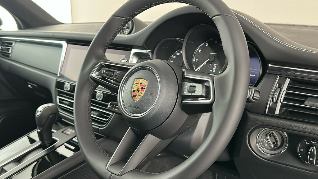 Porsche Macan 100Kwh 4S Suv 4Wd 516 Ps YC26FUD Black #7