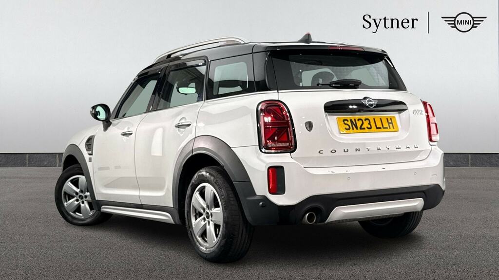 Mini Countryman 1.5 Cooper Classic SN23LLH White #2
