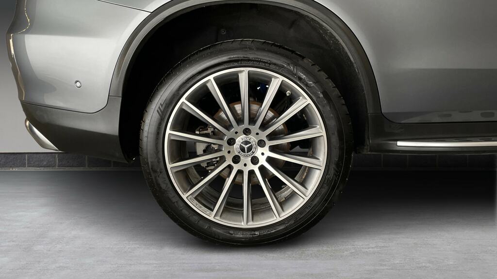 Mercedes-Benz GLC Class Glc 300 Amg Line 4Matic Silver #26