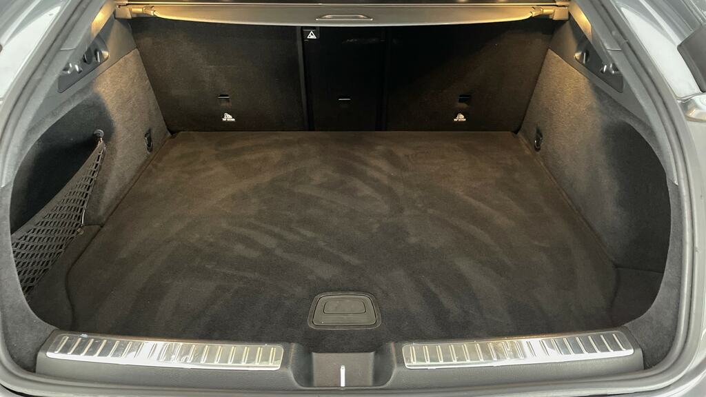Mercedes-Benz GLC Class Glc 300 Amg Line 4Matic Silver #22