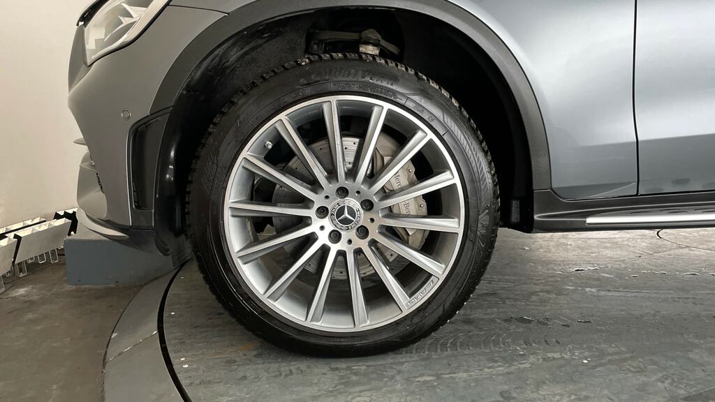 Mercedes-Benz GLC Class Glc 300 Amg Line 4Matic Silver #24