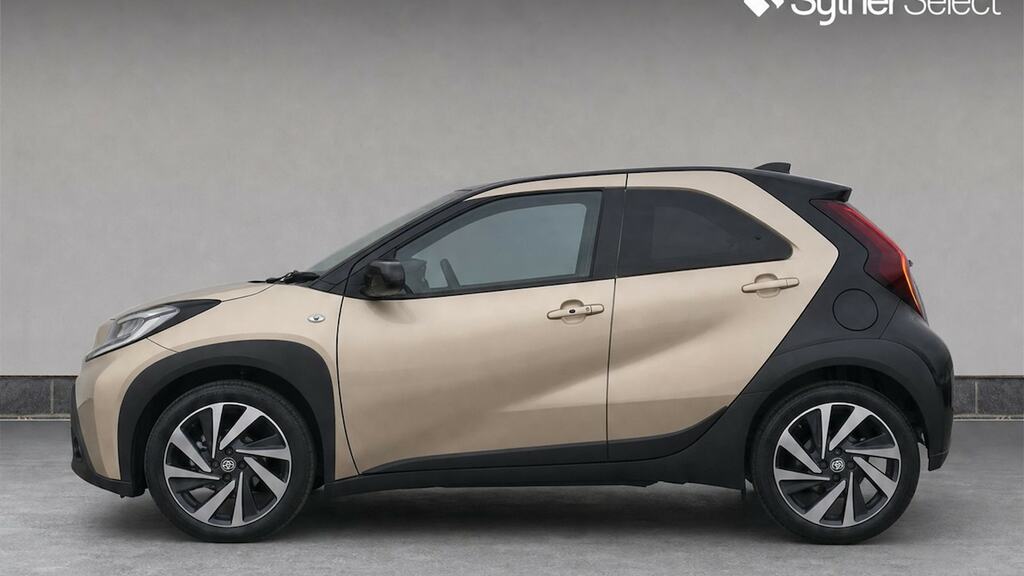 Toyota Aygo X 1.0 Vvt-i Exclusive Canvas Gold #6