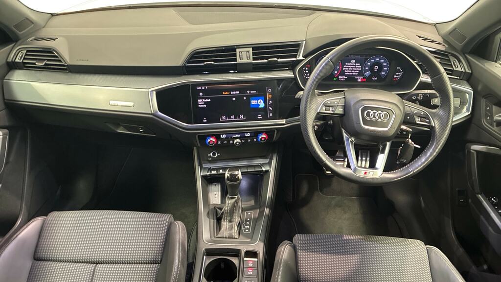 Audi Q3 35 Tfsi S Line S Tronic FM68FWG White #6