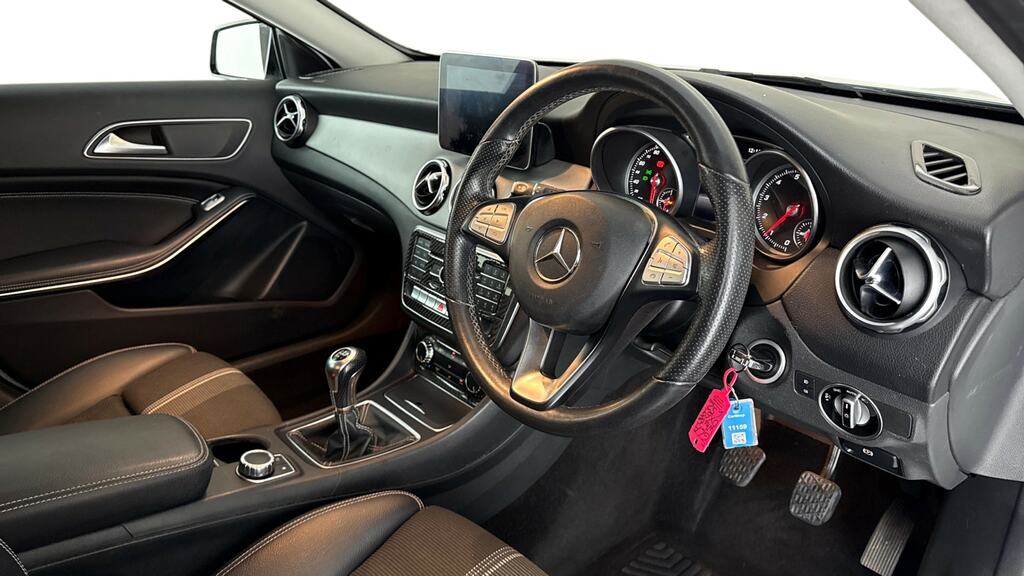 Mercedes-Benz GLA Class Gla 180 Urban Edition Grey #9