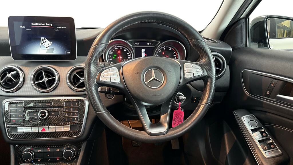 Mercedes-Benz GLA Class Gla 180 Urban Edition Grey #8