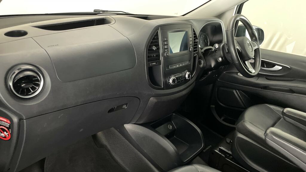 Mercedes-Benz Vito 110Cdi Progressive Van Black #11