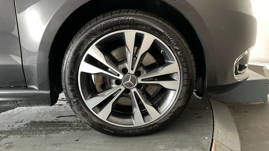 Mercedes-Benz Vito 110Cdi Progressive Van Black #23