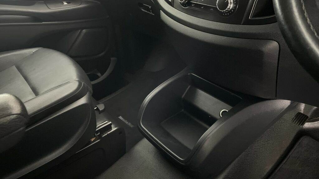Mercedes-Benz Vito 110Cdi Progressive Van Black #14