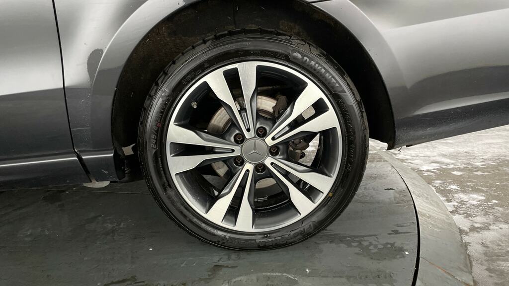 Mercedes-Benz Vito 110Cdi Progressive Van Black #25