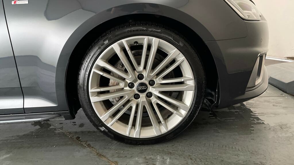 Audi A4 Avant 35 Tfsi Black Edition S Tronic White #22