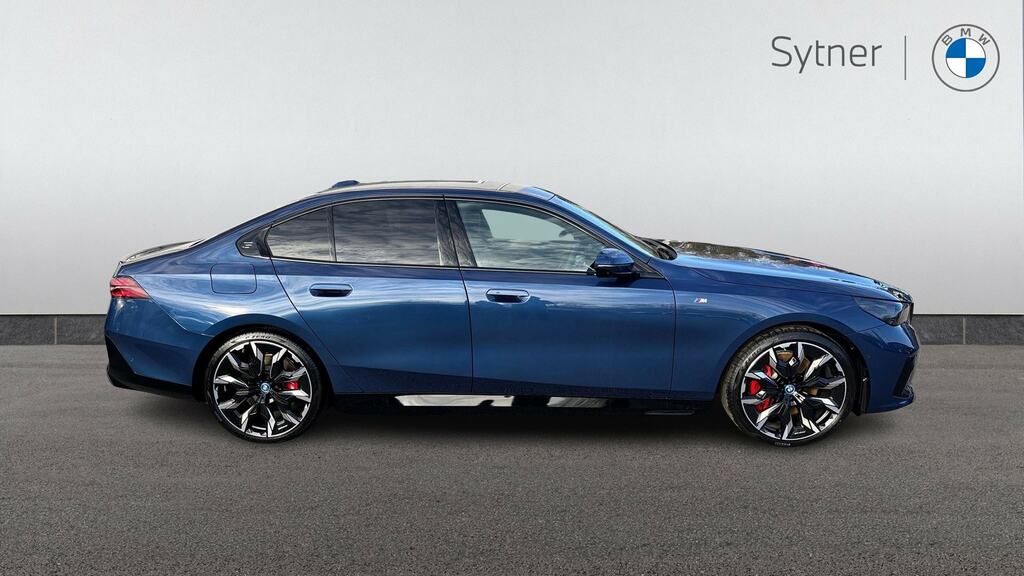 BMW i5 250Kw Edrive40 M Sport Pro 84Kwh Tech Blue #3