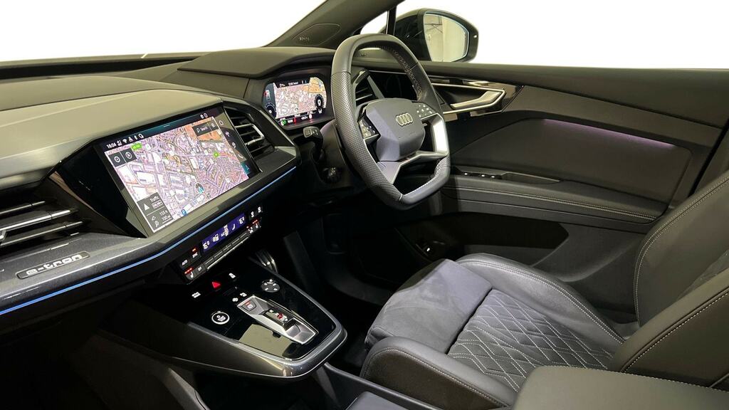 Audi Q4 E Tron 210Kw 45 82Kwh Black Edition Blue #2