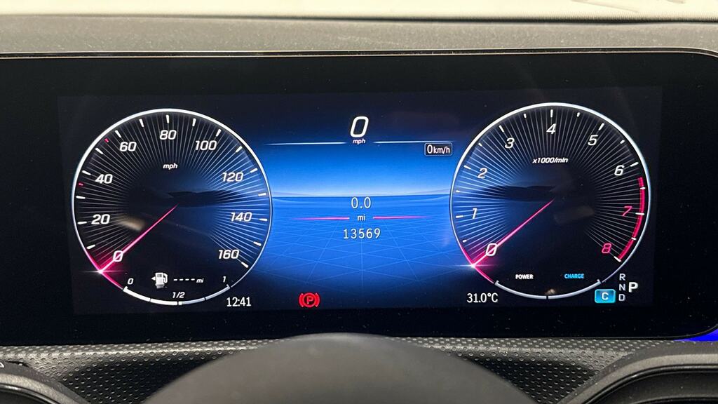Mercedes-Benz CLA Class Amg Line Premium Edition Black #13