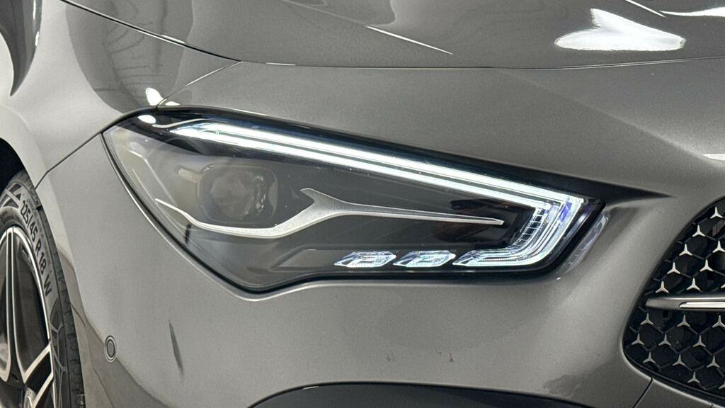 Mercedes-Benz CLA Class Amg Line Premium Edition Black #18